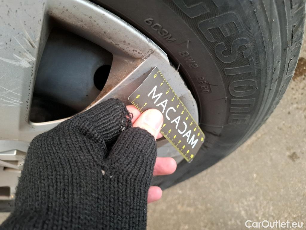  Renault  Trafic  Fourgon L2H1 1300 Confort 1.6 dCi #24