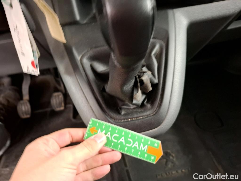  Peugeot  Expert PEUGEOT  VU 4p Fourgon 1.6 BlueHDi 95 Standard Premium #33