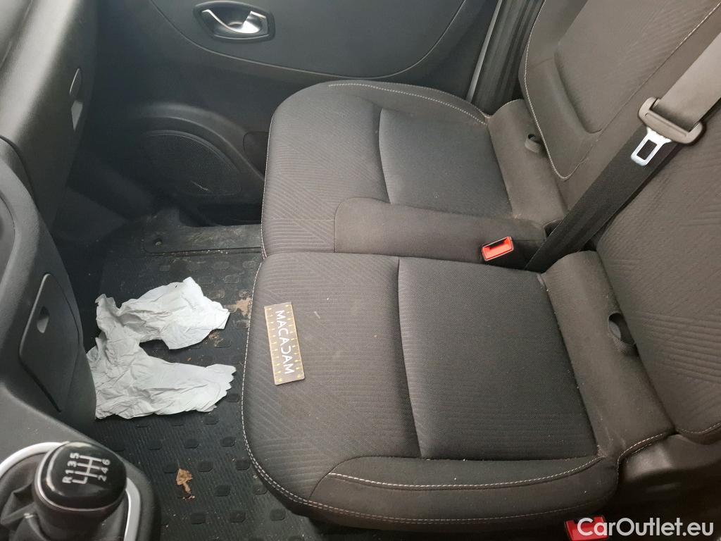  Renault  Trafic RENAULT  / 2019 / 4P / Fourgon tole FG GCF L1H1 1200 dCi 120 #28