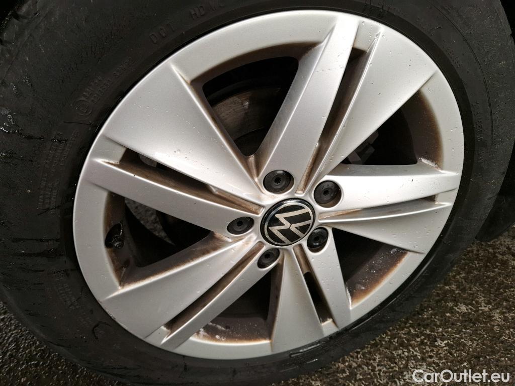  Volkswagen  Golf  VOLKSWAGEN / 2020 / 5P / Berline 1.0 TSI OPF 110 BVM6 Life Busi #9