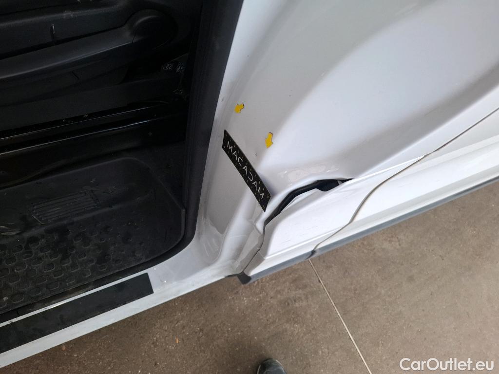  Renault  Trafic RENAULT  / 2019 / 4P / Fourgon tole FG GCF L1H1 1200 dCi 120 #17