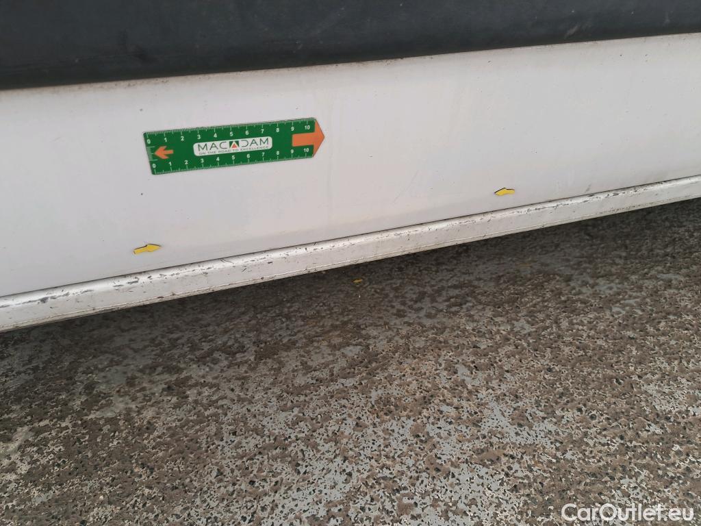  Nissan  NV400  L3H2 3500 Business 2.3 DCI TT 165 S/S / Batterie HS #9