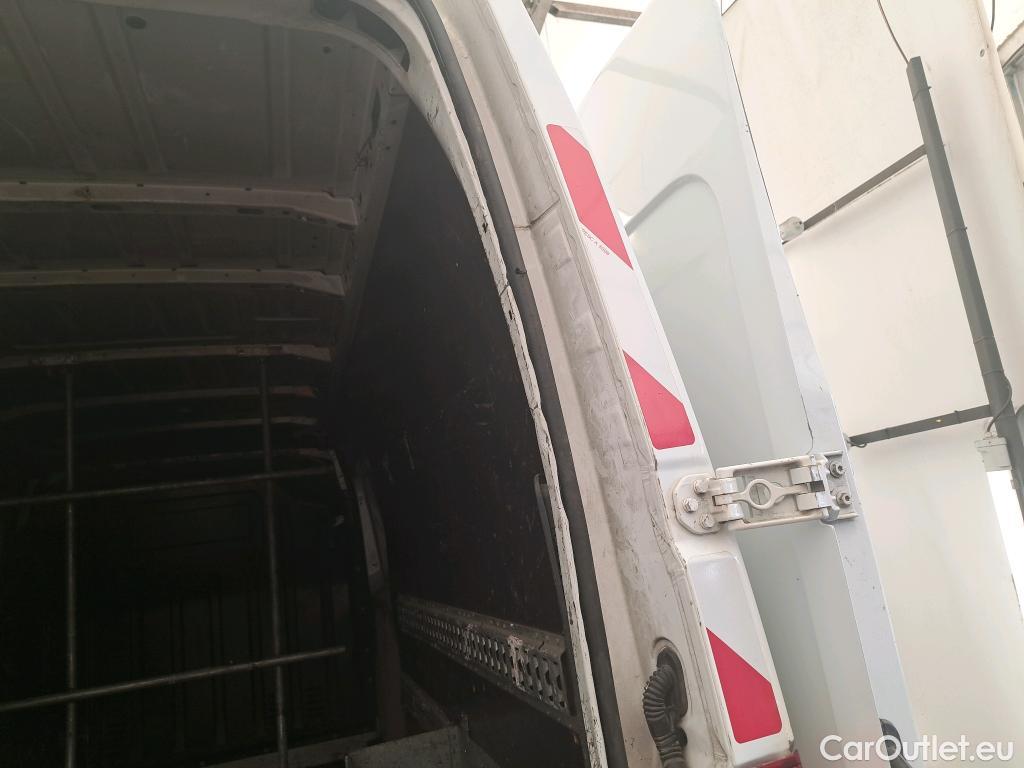  Nissan  NV400  L3H2 3500 Business 2.3 DCI TT 165 S/S / Batterie HS #58