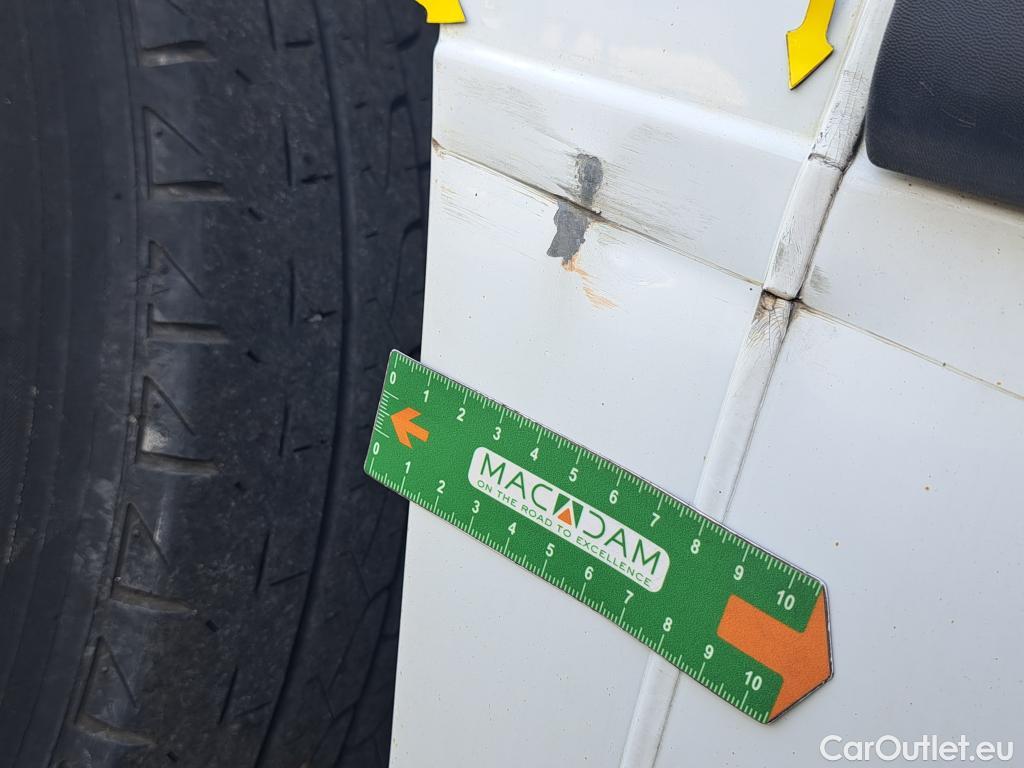  Nissan  NV400  L3H2 3500 Business 2.3 DCI TT 165 S/S / Batterie HS #15