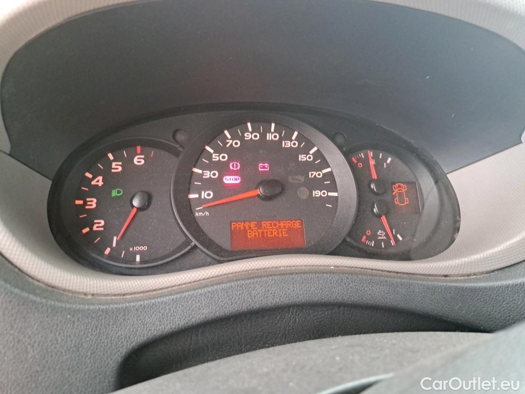  Nissan  NV400  L3H2 3500 Business 2.3 DCI TT 165 S/S / Batterie HS #95