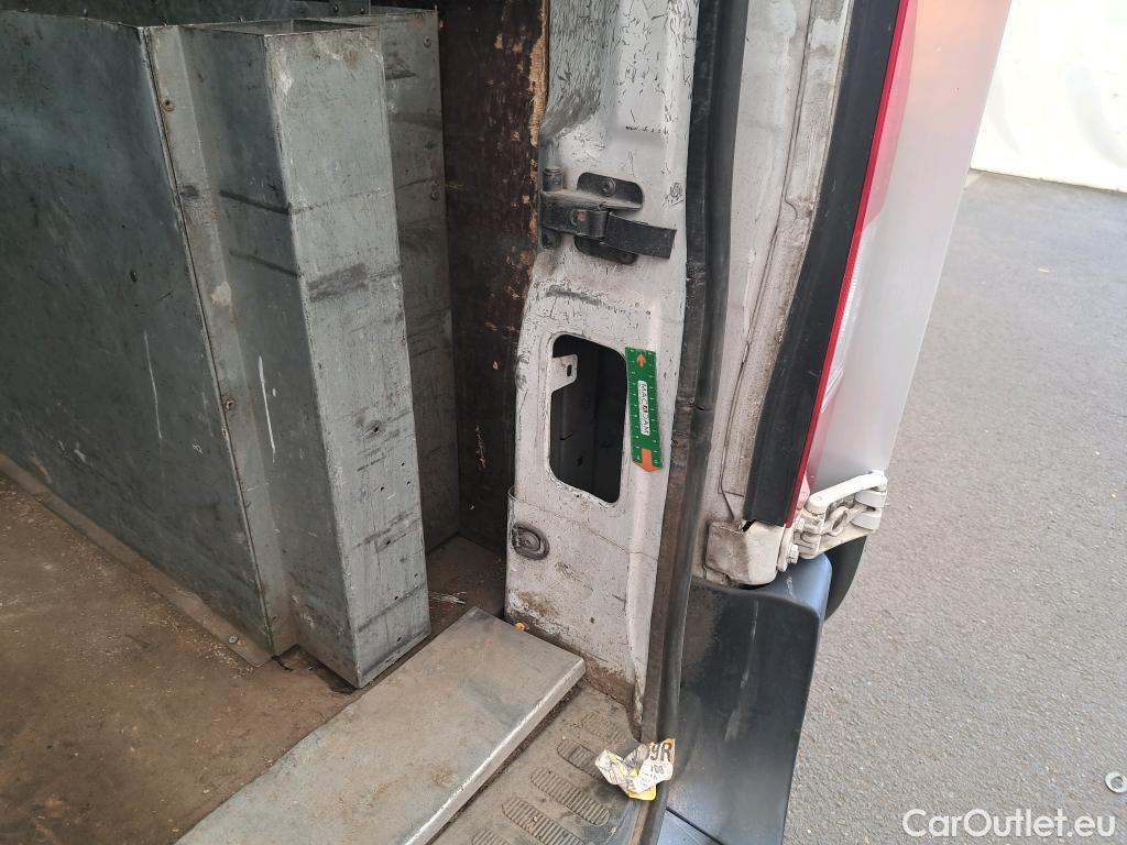  Nissan  NV400  L3H2 3500 Business 2.3 DCI TT 165 S/S / Batterie HS #91