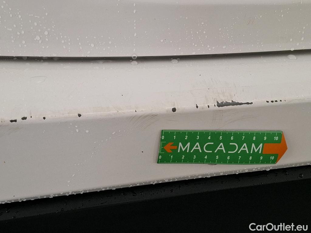  Toyota  Yaris TOYOTA  Hybride Affaires / 2019 / 5P / Berline / VU 1.5 Hybride 116h Dynamic Business Affair #8