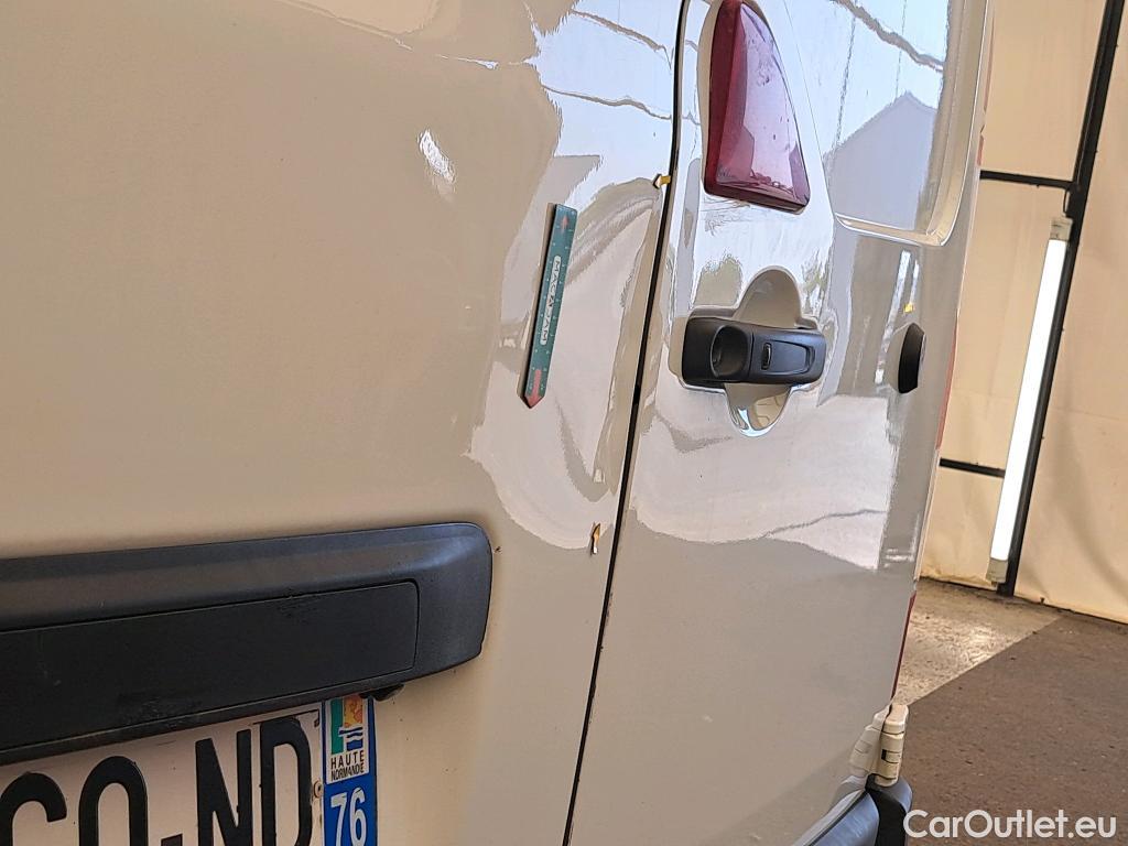  Nissan  NV400  L3H2 3500 Business 2.3 DCI TT 165 S/S / Batterie HS #35