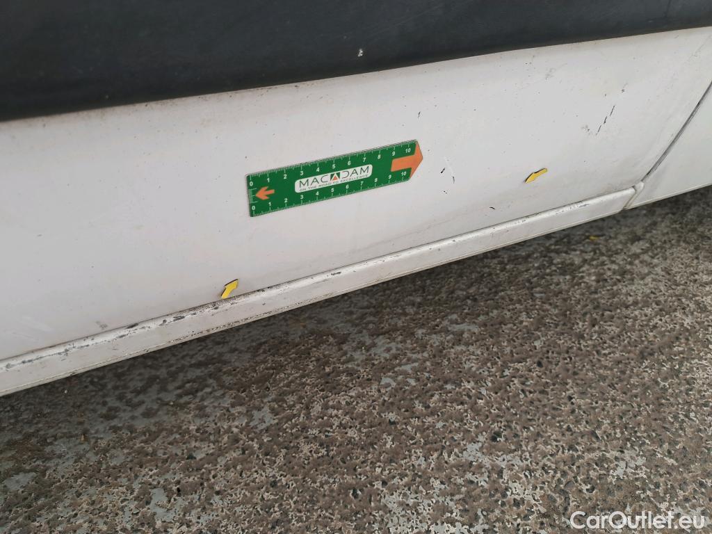  Nissan  NV400  L3H2 3500 Business 2.3 DCI TT 165 S/S / Batterie HS #10