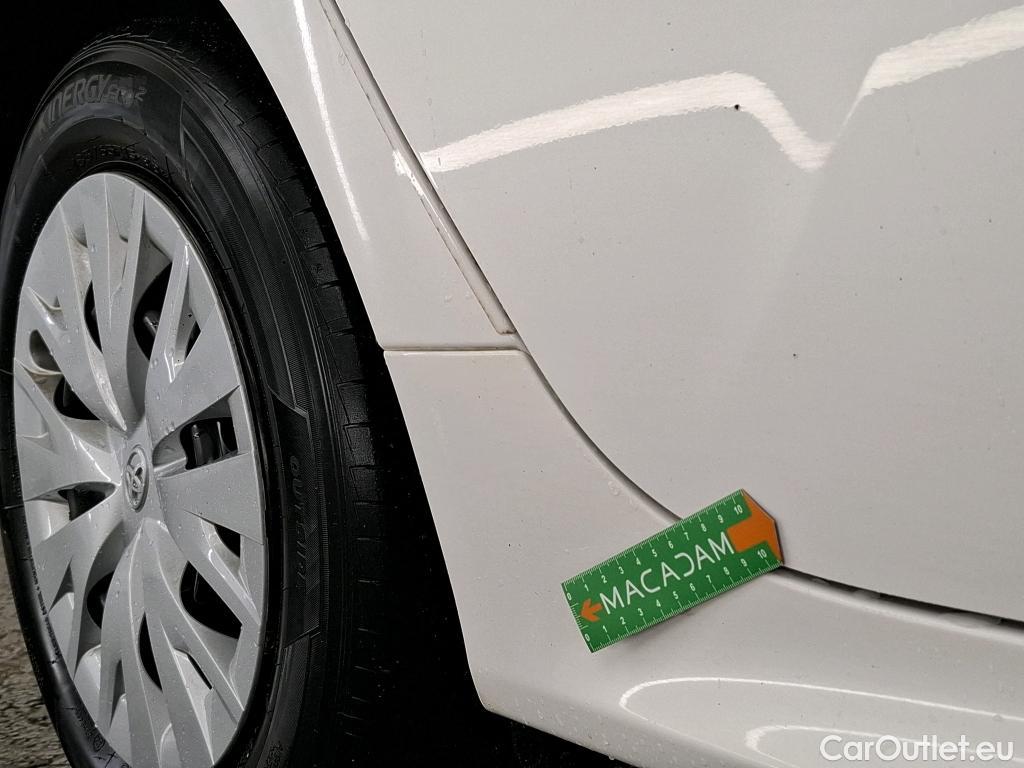  Toyota  Yaris TOYOTA  Hybride Affaires / 2019 / 5P / Berline / VU 1.5 Hybride 116h Dynamic Business Affair #15