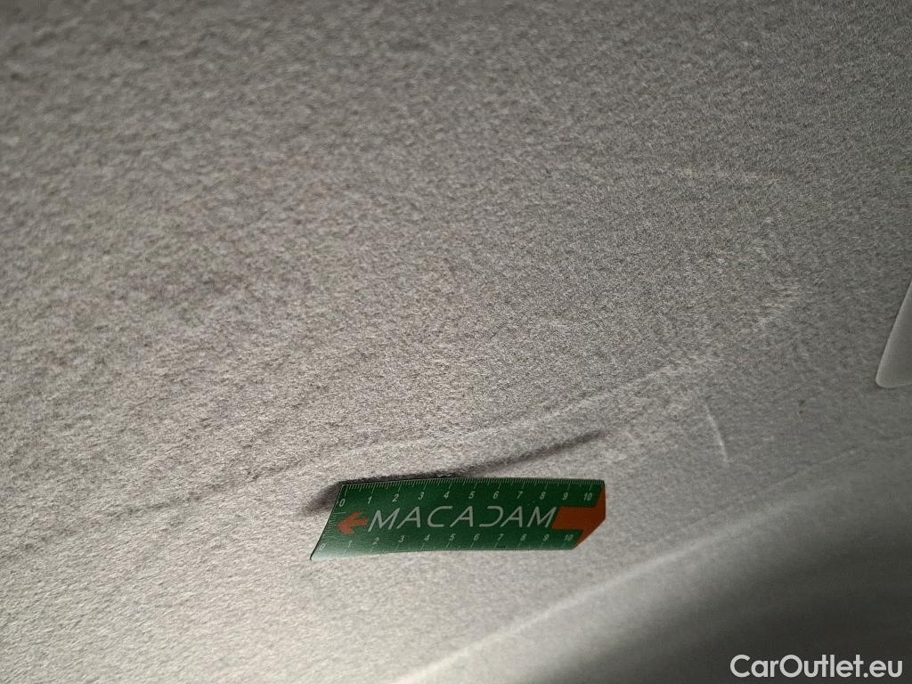  Toyota  Yaris TOYOTA  Hybride Affaires / 2019 / 5P / Berline / VU 1.5 Hybride 116h Dynamic Business Affair #18