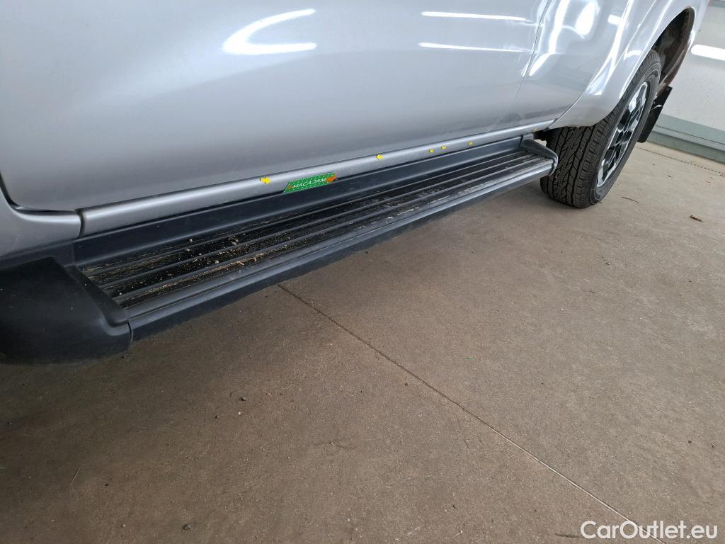  Nissan  Navara NISSAN  / 2015 / 4P / Pick-up King-Cab 2.3 dCi 160 N-CONNECTA #99