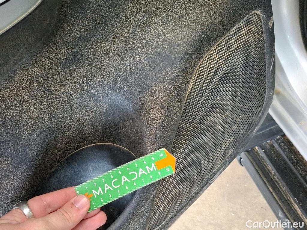  Nissan  Navara NISSAN  / 2015 / 4P / Pick-up King-Cab 2.3 dCi 160 N-CONNECTA #148