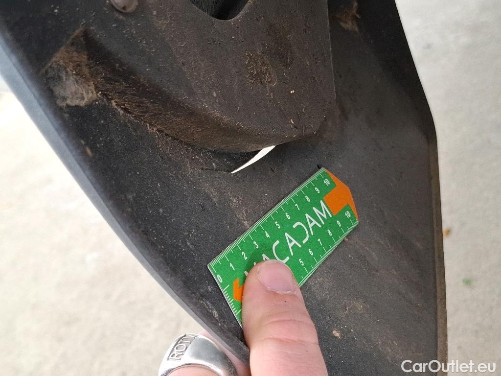  Nissan  Navara NISSAN  / 2015 / 4P / Pick-up King-Cab 2.3 dCi 160 N-CONNECTA #96