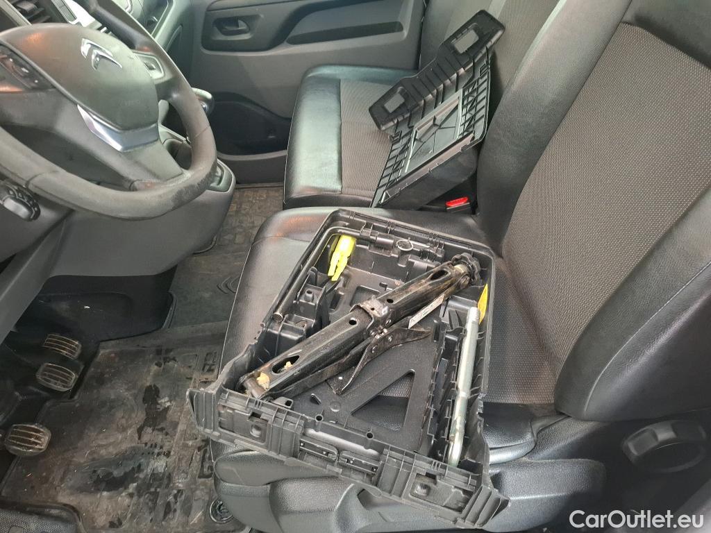  Citroen  Jumpy CITROEN  / 2016 / 4P / Fourgon tôlé M BlueHDi 120 S&S BVM6 (300 Nm) Driver #26