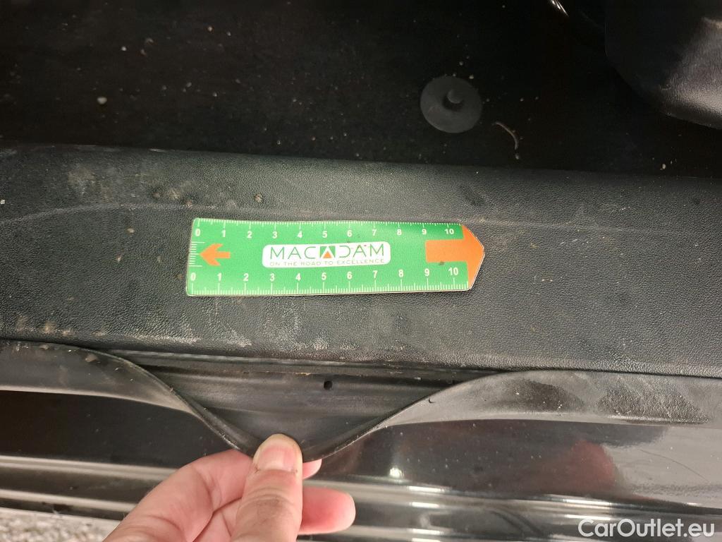  Peugeot  208  Affaire Premium Pack 1.2 80CV BVM5 E6dT #2