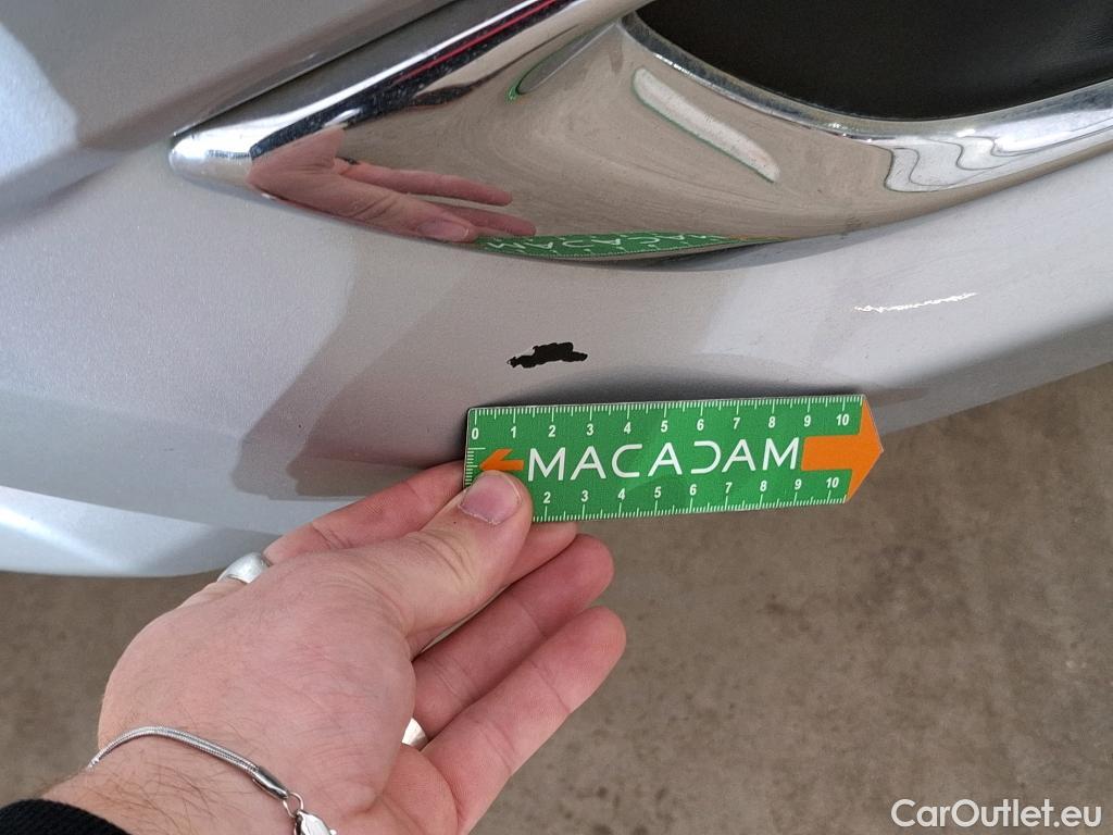  Nissan  Navara NISSAN  / 2015 / 4P / Pick-up King-Cab 2.3 dCi 160 N-CONNECTA #91