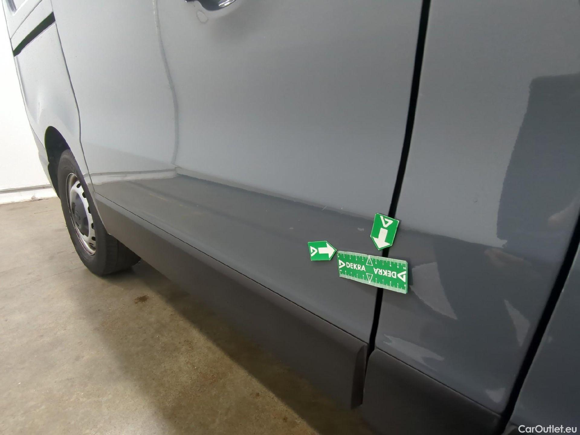  Renault  Trafic RENAULT  / 2021 / 4P / Fourgon tôlé FG GCF L1H1 3T Blue dCi 150 EDC #23