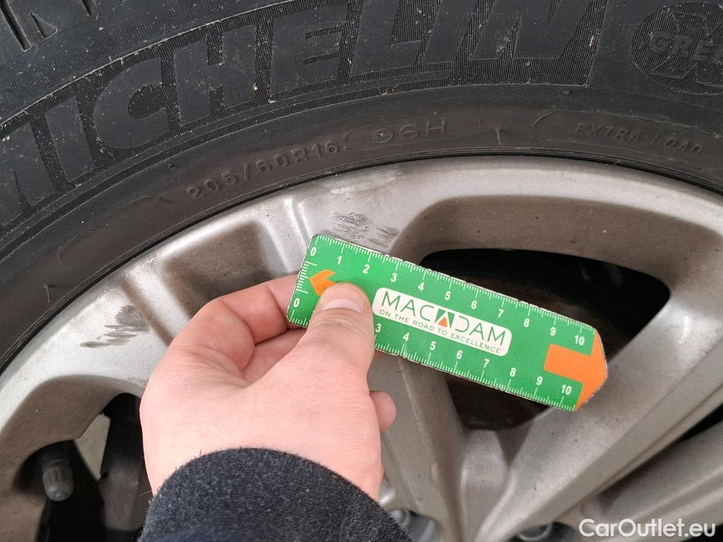  Toyota  Proace TOYOTA  City / 2019 / 4P / Fourgonnette 1.5 MEDIUM 100 D-4D STYLE #74