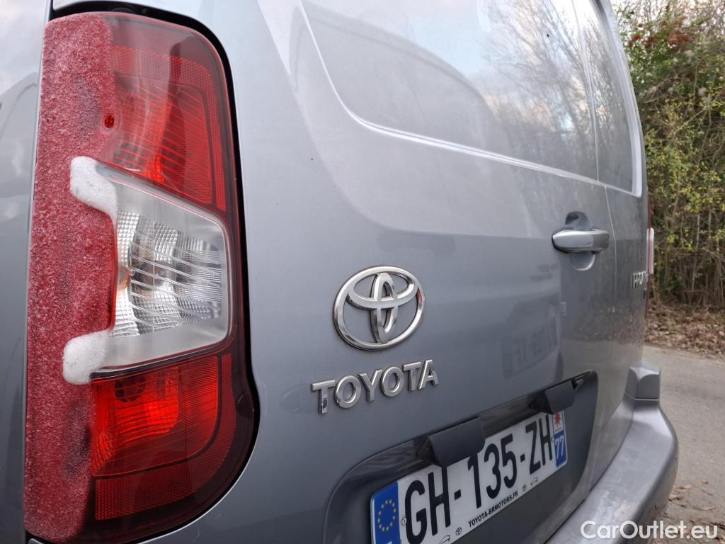  Toyota  Proace TOYOTA  City / 2019 / 4P / Fourgonnette 1.5 MEDIUM 100 D-4D STYLE #96