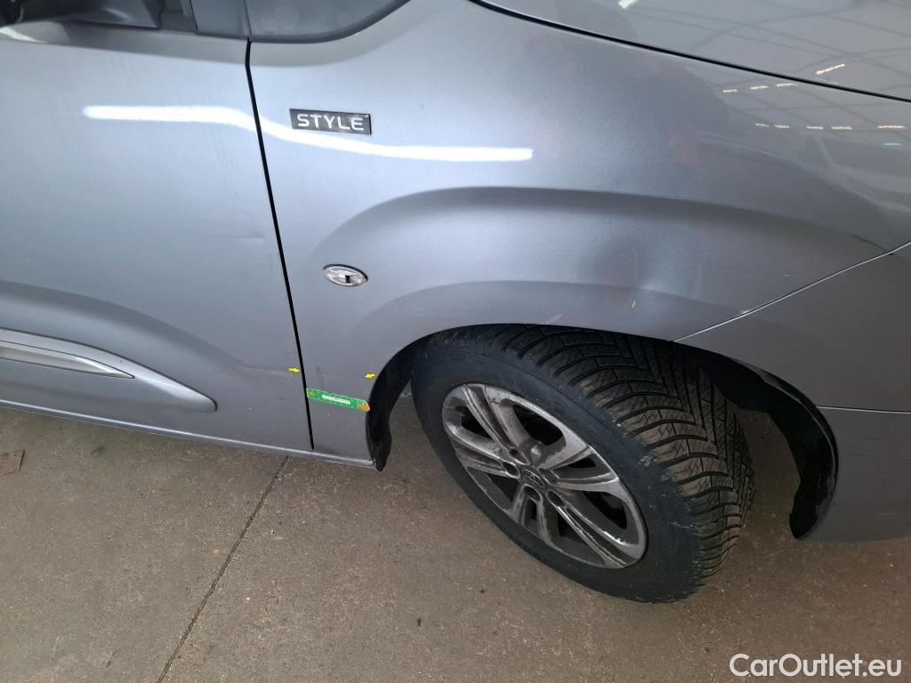  Toyota  Proace TOYOTA  City / 2019 / 4P / Fourgonnette 1.5 MEDIUM 100 D-4D STYLE #17