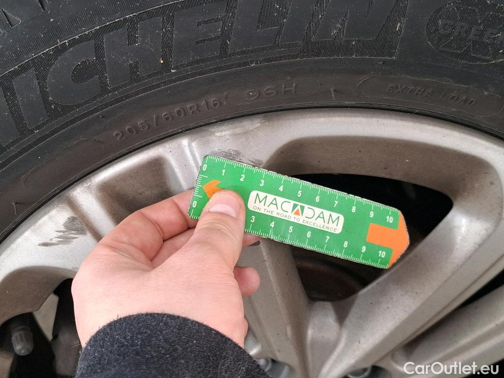  Toyota  Proace TOYOTA  City / 2019 / 4P / Fourgonnette 1.5 MEDIUM 100 D-4D STYLE #73