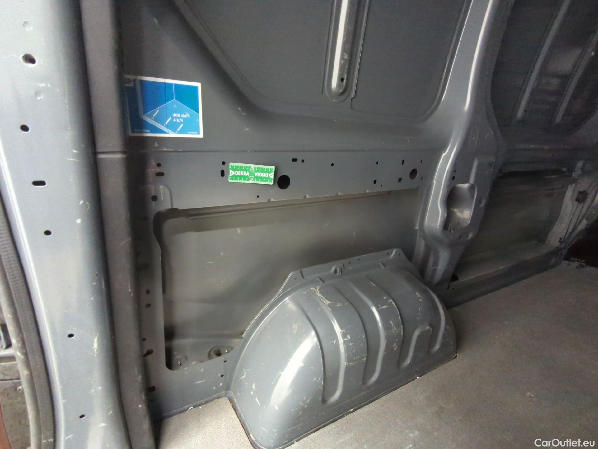  Renault  Trafic RENAULT  / 2021 / 4P / Fourgon tôlé FG GCF L1H1 3T Blue dCi 150 EDC #5