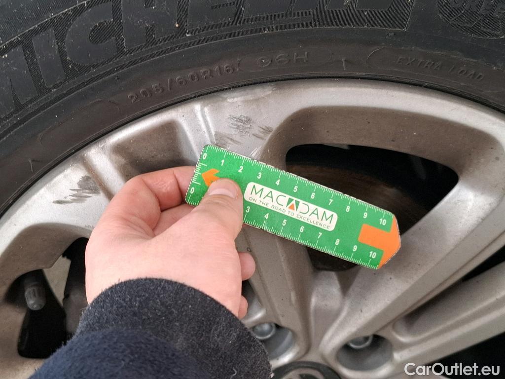  Toyota  Proace TOYOTA  City / 2019 / 4P / Fourgonnette 1.5 MEDIUM 100 D-4D STYLE #75