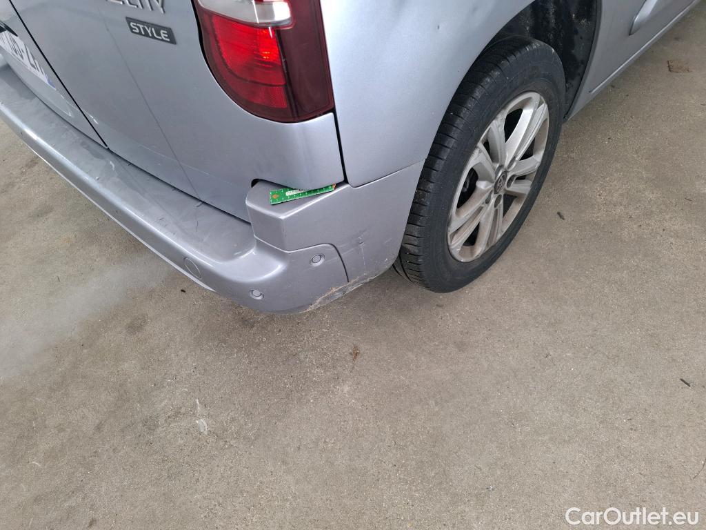  Toyota  Proace TOYOTA  City / 2019 / 4P / Fourgonnette 1.5 MEDIUM 100 D-4D STYLE #40