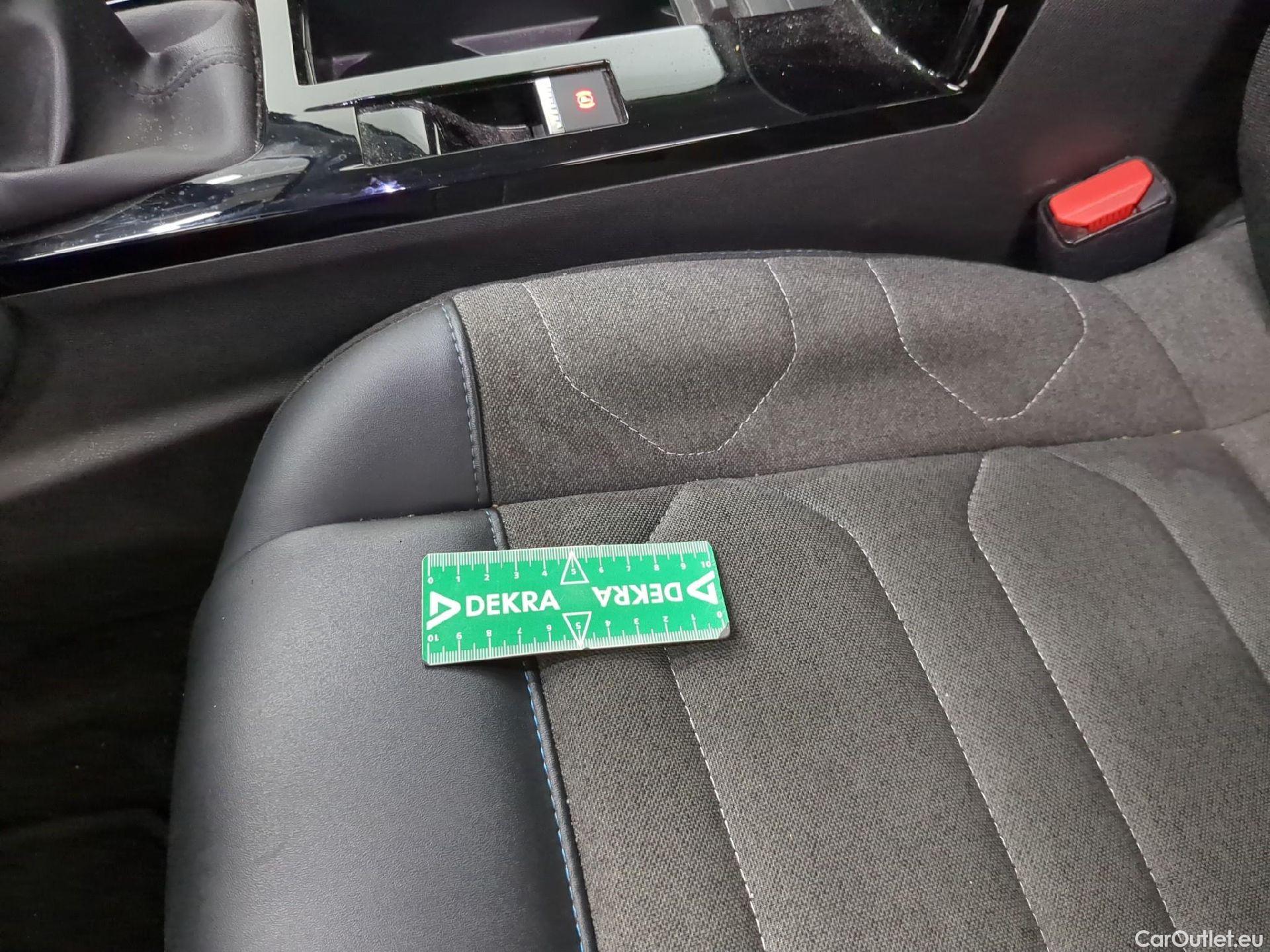  Citroen  C4  Berline Feel Pack Business 1.5 BlueHDI 110CV BVM6 E6d #9