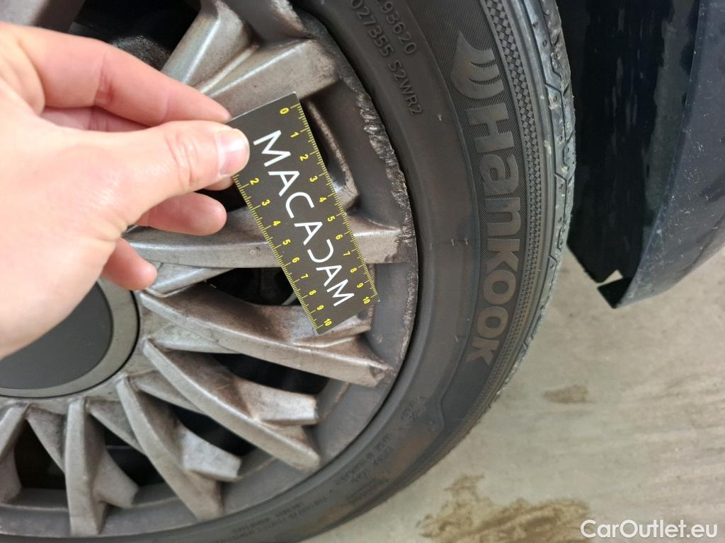  Fiat  500 FIAT   2015  3P  Berline Hybrid 10 BSG 70 ch Dolcevita #4