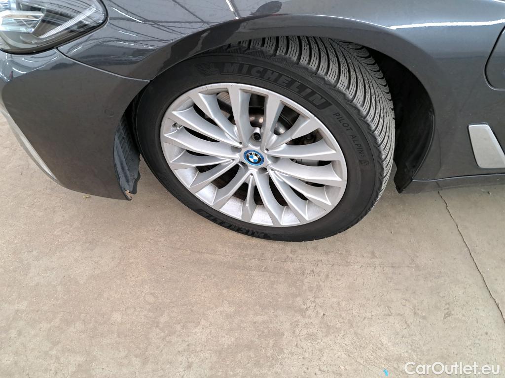  Bmw  Serie 5 BMW Série 5 Touring / 2020 / 5P / Break 530e 292ch Luxury BVA8 #34