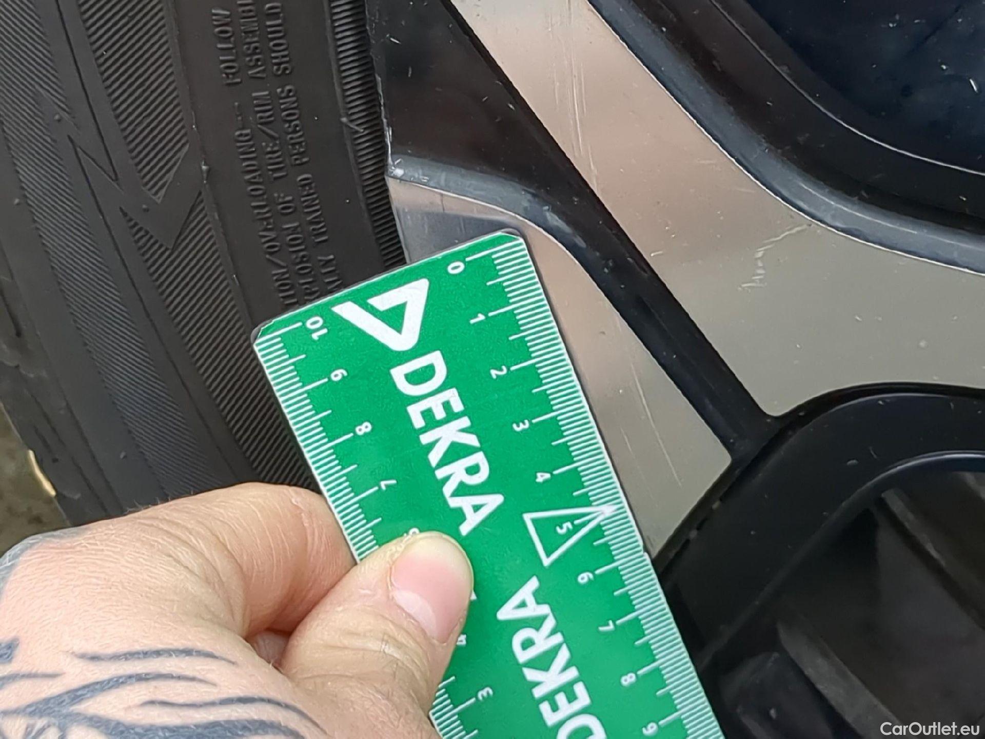  Citroen  C4  Berline Feel Pack Business 1.5 BlueHDI 110CV BVM6 E6d #17