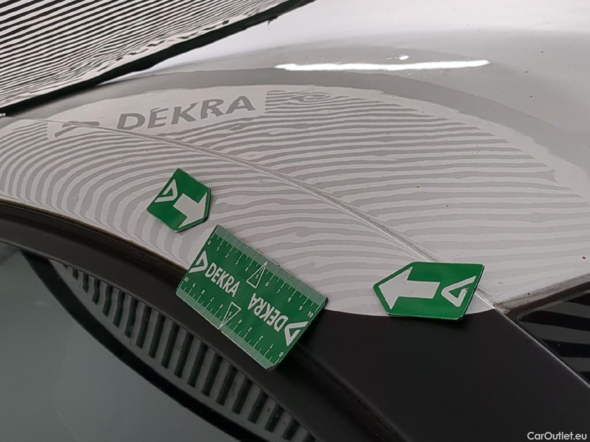  Citroen  C4  Berline Feel Pack Business 1.5 BlueHDI 110CV BVM6 E6d #49