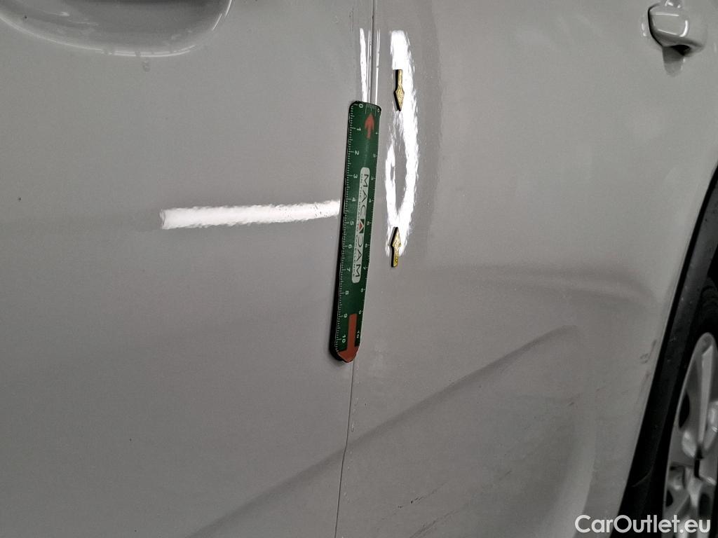  Citroen  C3 CITROEN  / 2016 / 5P / Berline PureTech 82 S&S BVM Feel Business #2