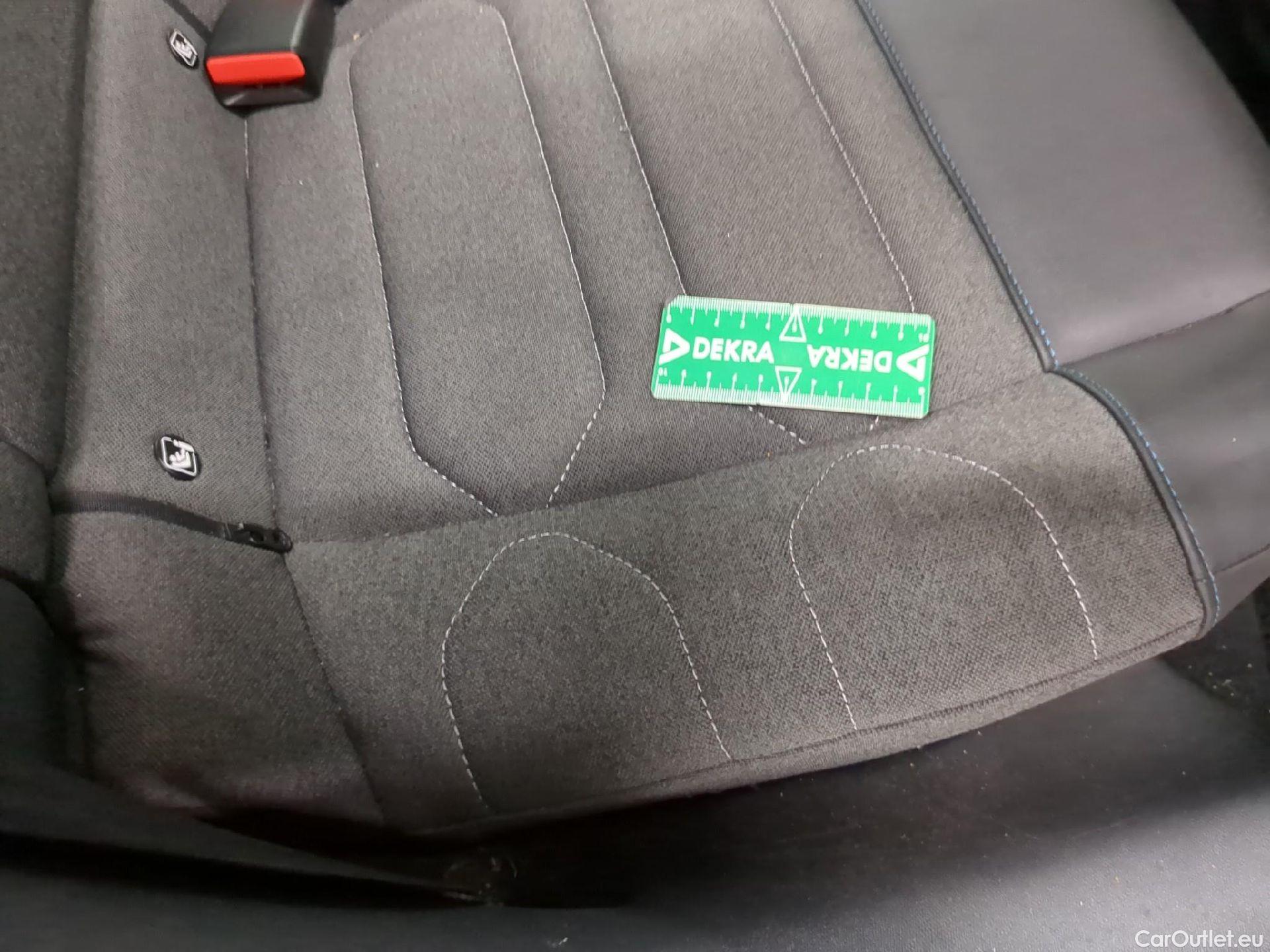  Citroen  C4  Berline Feel Pack Business 1.5 BlueHDI 110CV BVM6 E6d #5