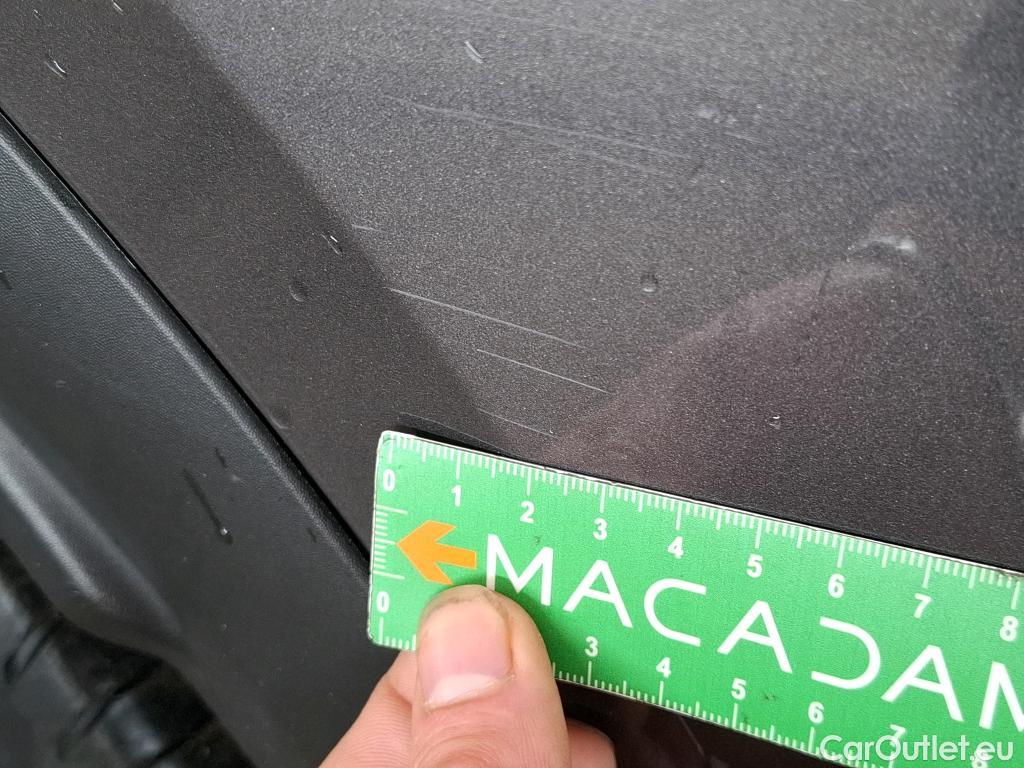  DS  DS7 DS DS 7 Crossback / 2017 / 5P / SUV E-TENSE 225 PERFORMANCE Line + #13