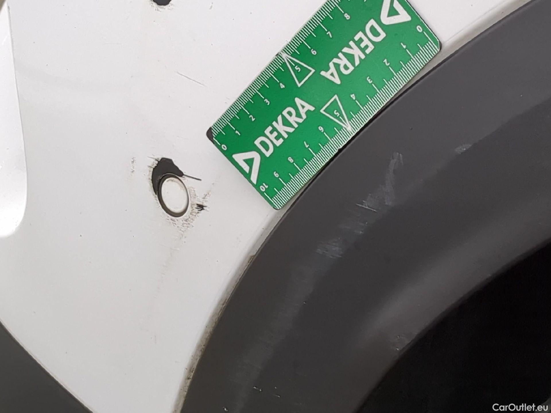  Citroen  C4  Berline Feel Pack Business 1.5 BlueHDI 110CV BVM6 E6d #26