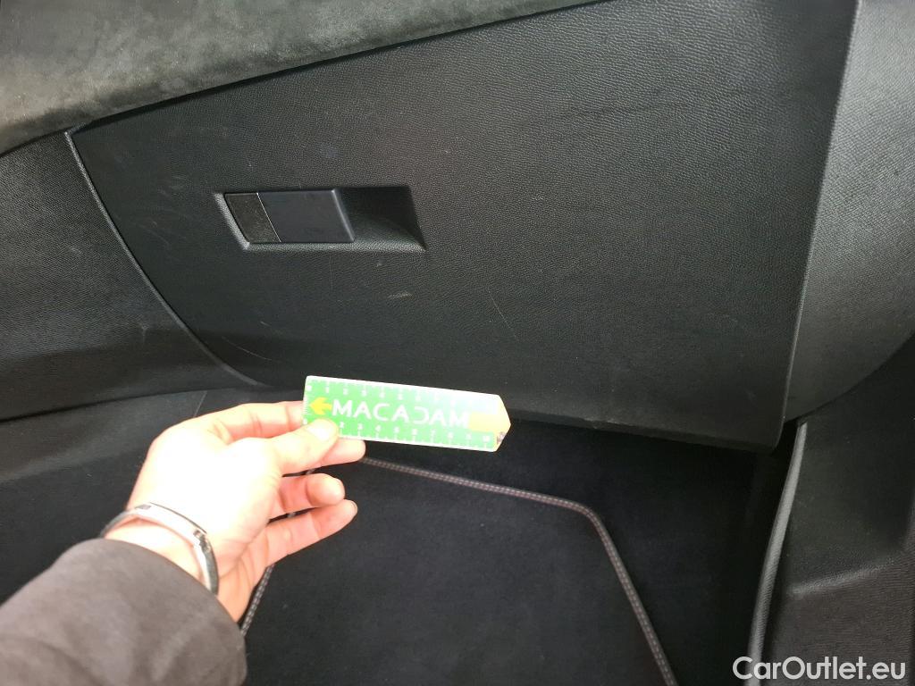  DS  DS7 DS DS 7 Crossback / 2017 / 5P / SUV E-TENSE 225 PERFORMANCE Line + #35