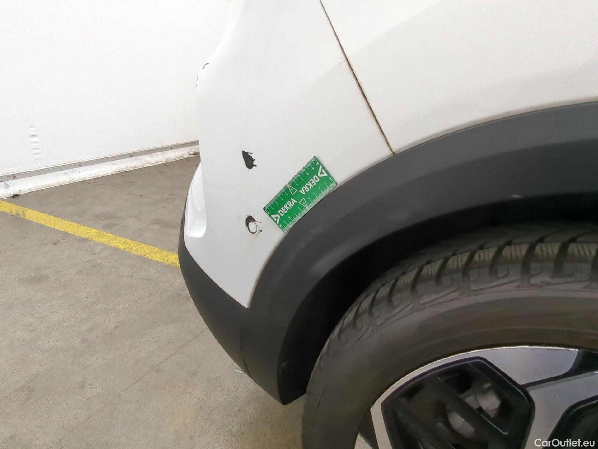  Citroen  C4  Berline Feel Pack Business 1.5 BlueHDI 110CV BVM6 E6d #27