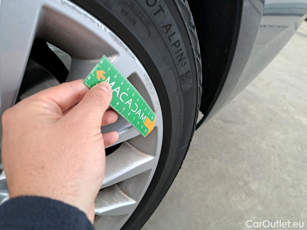  Bmw  Serie 5 BMW Série 5 Touring / 2020 / 5P / Break 530e 292ch Luxury BVA8 #32