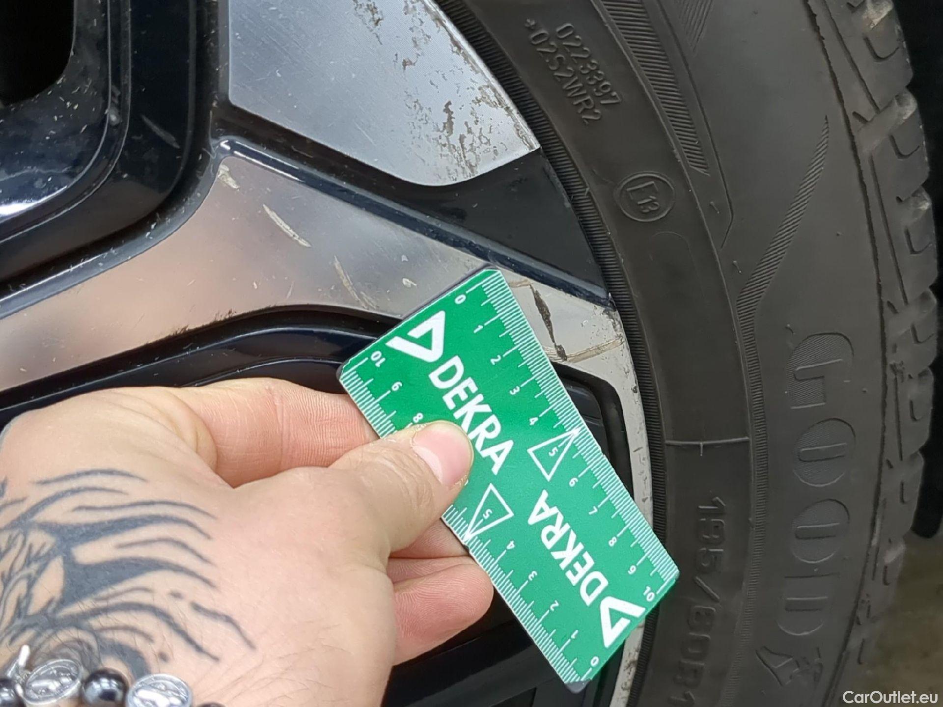  Citroen  C4  Berline Feel Pack Business 1.5 BlueHDI 110CV BVM6 E6d #23