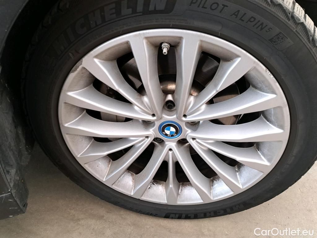  Bmw  Serie 5 BMW Série 5 Touring / 2020 / 5P / Break 530e 292ch Luxury BVA8 #19