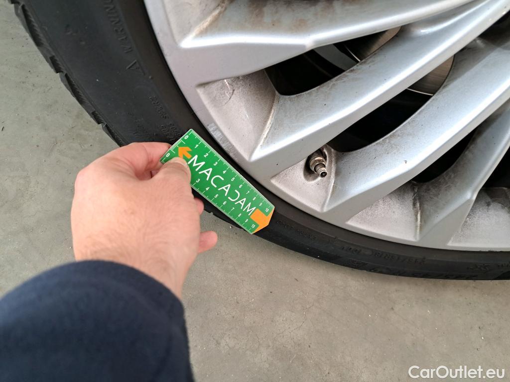  Bmw  Serie 5 BMW Série 5 Touring / 2020 / 5P / Break 530e 292ch Luxury BVA8 #26