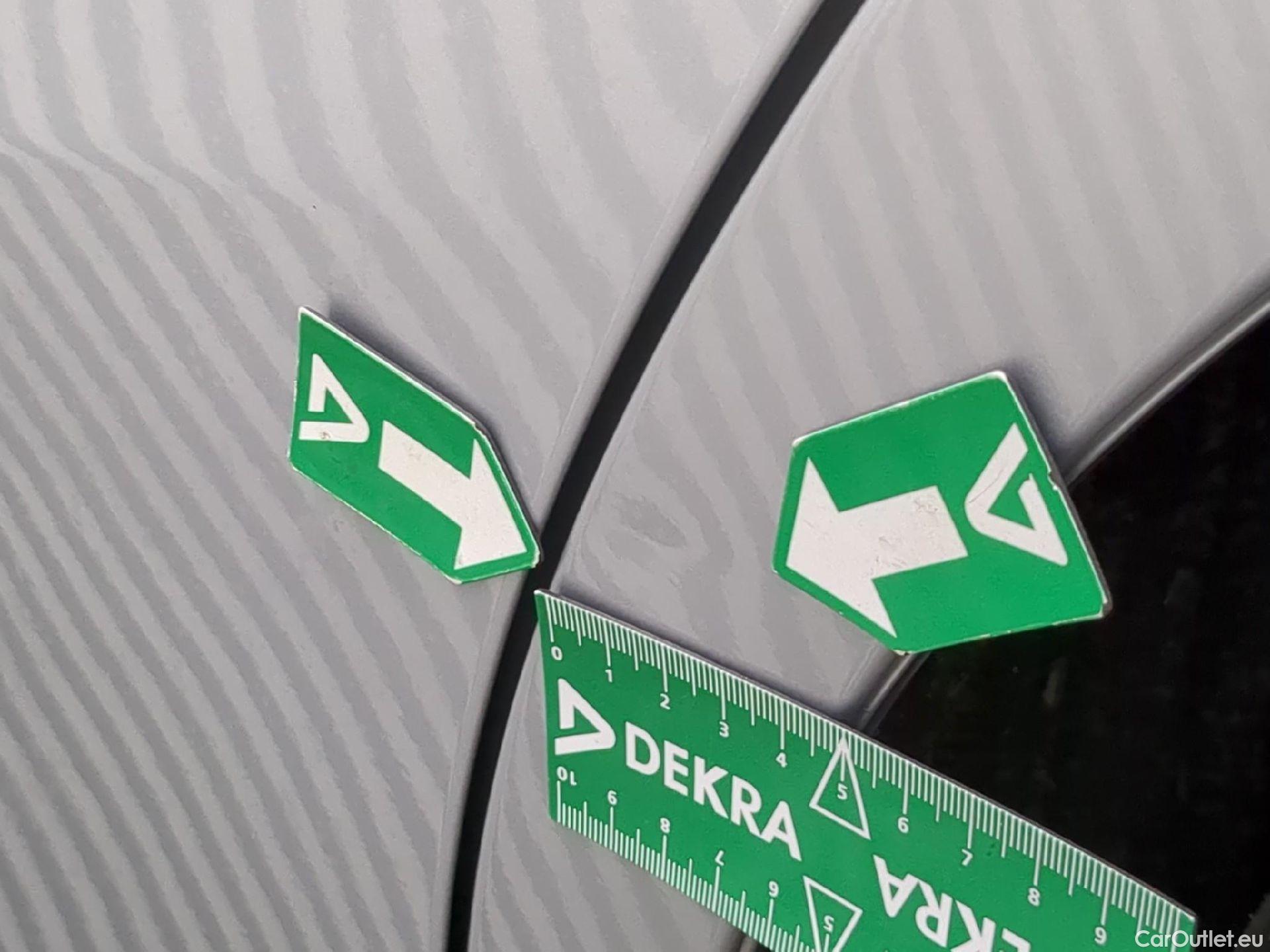  Mercedes  A-Klasse MERCEDES-BENZ Classe A Compact / 2018 / 5P / Berline A 180 d Business Line 8G-DCT #9