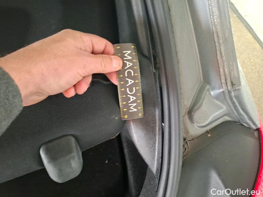  Mercedes  A-Klasse MERCEDES-BENZ Classe A Compact / 2018 / 5P / Berline A 250 e Business Line 8G-DCT #29