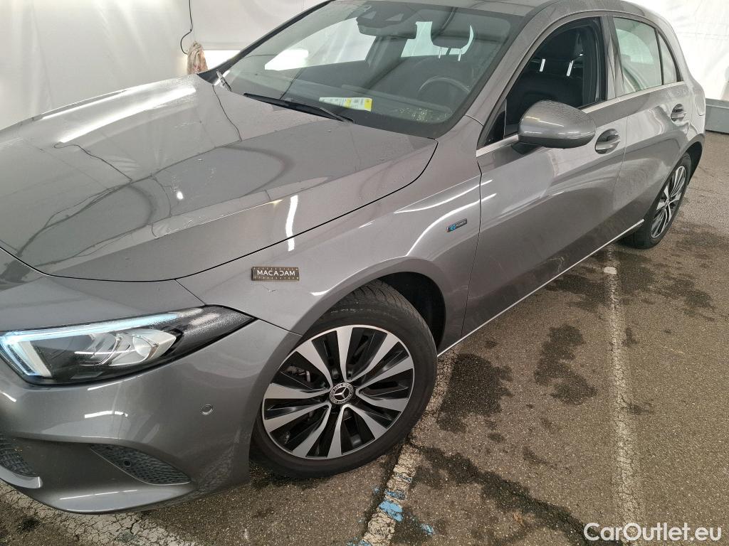  Mercedes  A-Klasse MERCEDES-BENZ Classe A Compact / 2018 / 5P / Berline A 250 e Business Line 8G-DCT #23