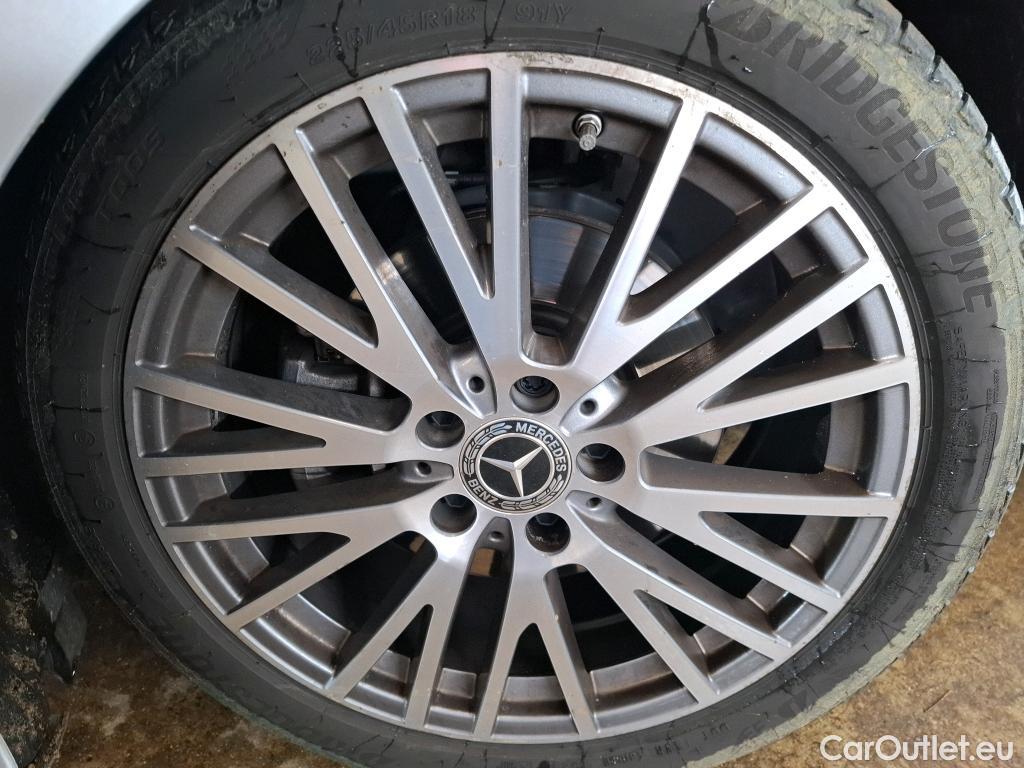  Mercedes  CLA-Klasse MERCEDES-BENZ CLA Shooting Brake / 2019 / 5P / Break CLA 200 d Business Line BA8 #6