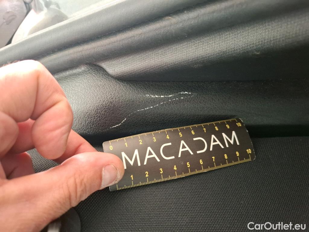  Mercedes  A-Klasse MERCEDES-BENZ Classe A Compact / 2018 / 5P / Berline A 250 e Business Line 8G-DCT #14