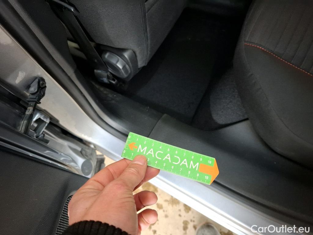  Peugeot  2008  Active Pack 1.2 PureTech 130CV BVA8 E6d #5